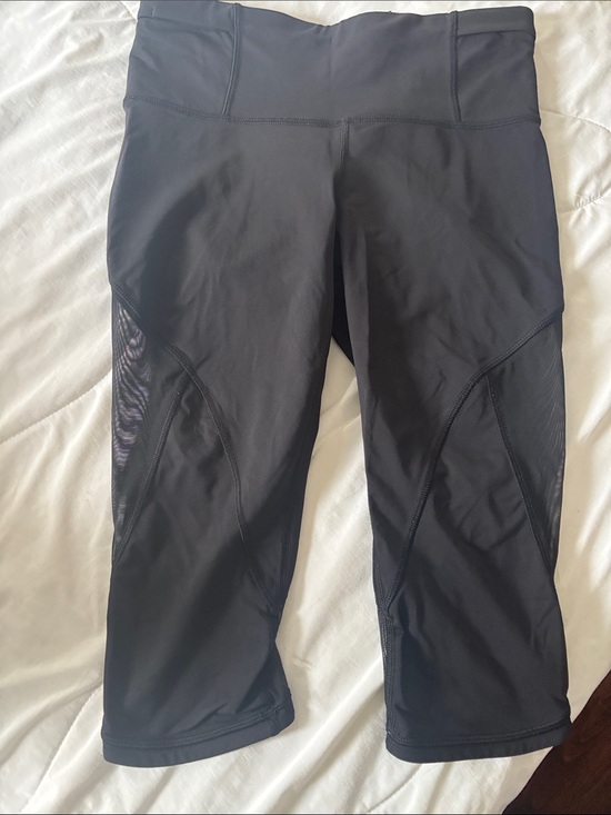 lululemon athletica Pants - lululemon athletica Black Capri Training Leggings